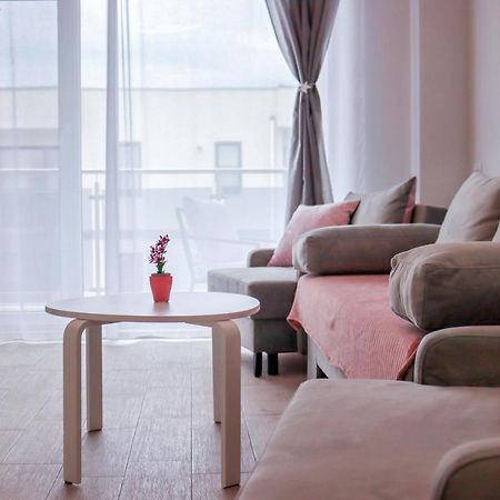 Appartement Astoria Rose à Năvodari Extérieur photo