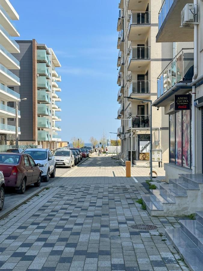 Appartement Astoria Rose à Năvodari Extérieur photo