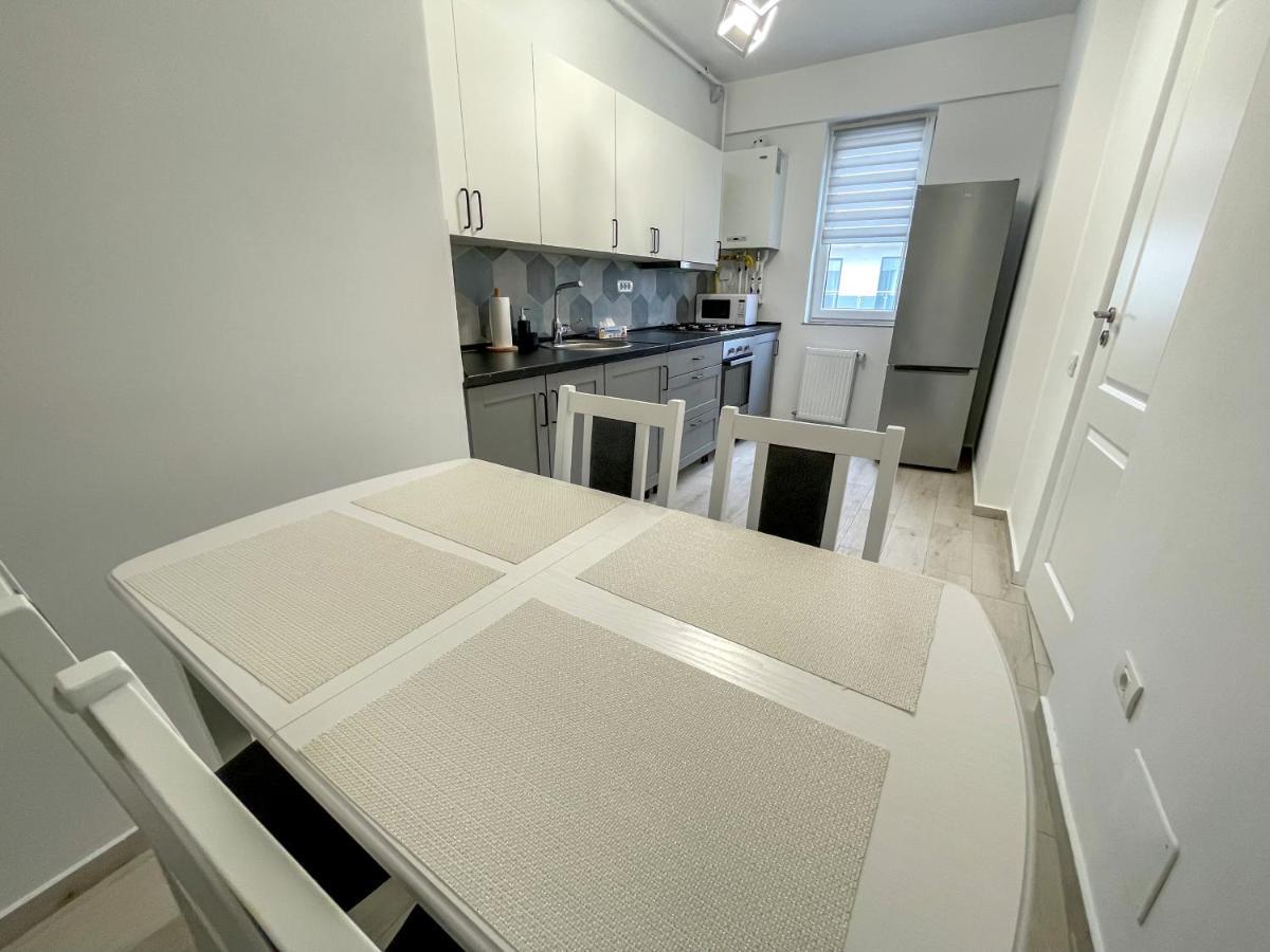 Appartement Astoria Rose à Năvodari Extérieur photo