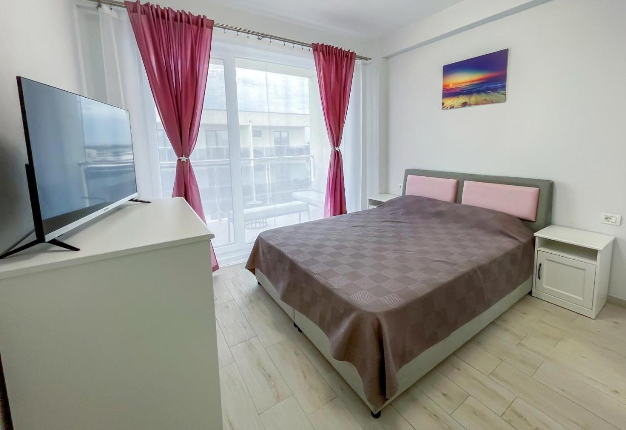 Appartement Astoria Rose à Năvodari Extérieur photo