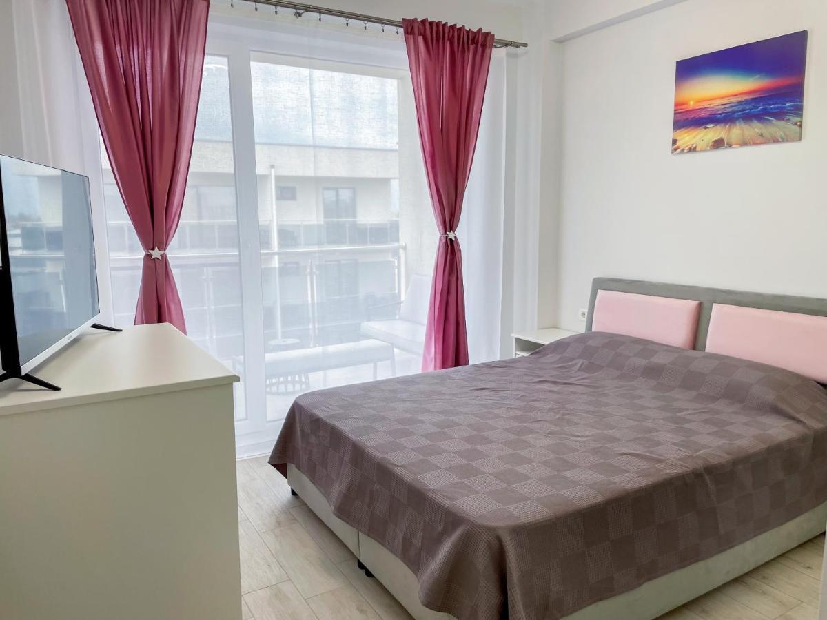 Appartement Astoria Rose à Năvodari Extérieur photo