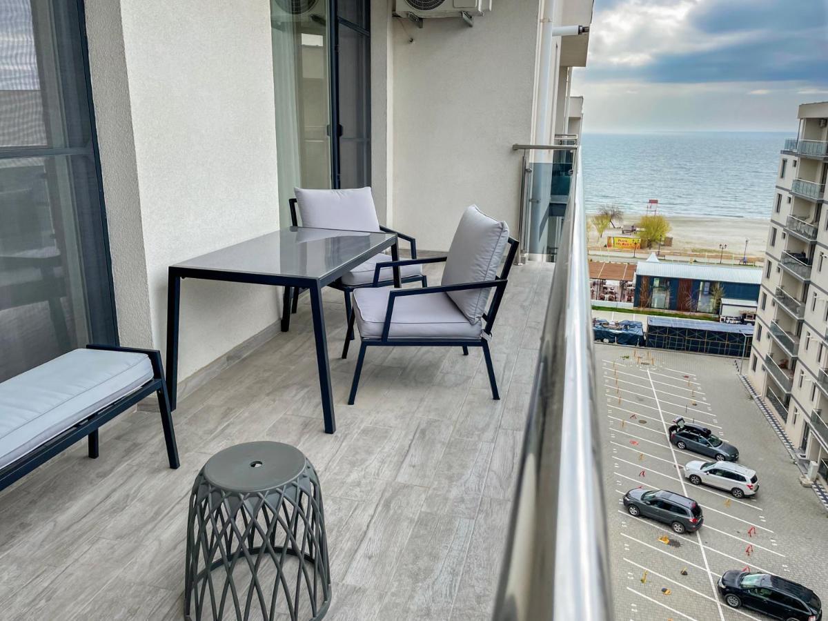 Appartement Astoria Rose à Năvodari Extérieur photo